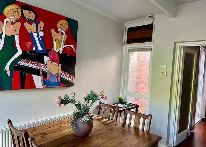 Lovely Victorian Terrace - Entire Home