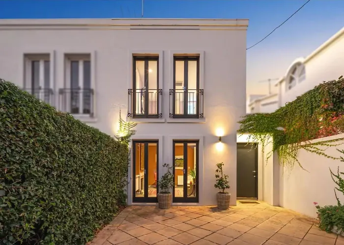Sophisticated Art Deco In The Heart Of Toorak